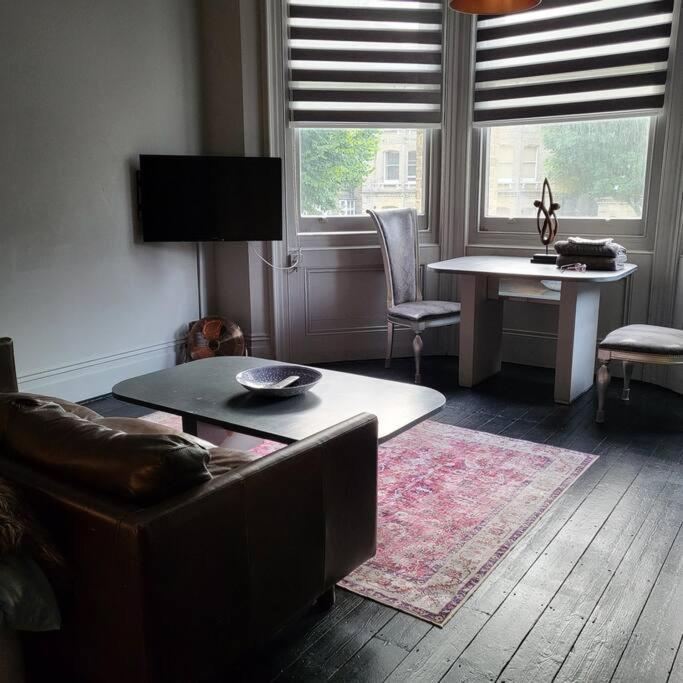 Elegant Studio In Central Hove - 5 Min Walk To Beach - 10 Min To Brighton Exteriör bild