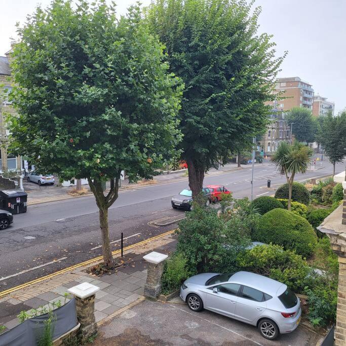 Elegant Studio In Central Hove - 5 Min Walk To Beach - 10 Min To Brighton Exteriör bild