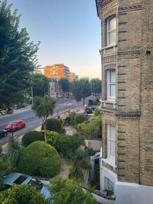 Elegant Studio In Central Hove - 5 Min Walk To Beach - 10 Min To Brighton Exteriör bild