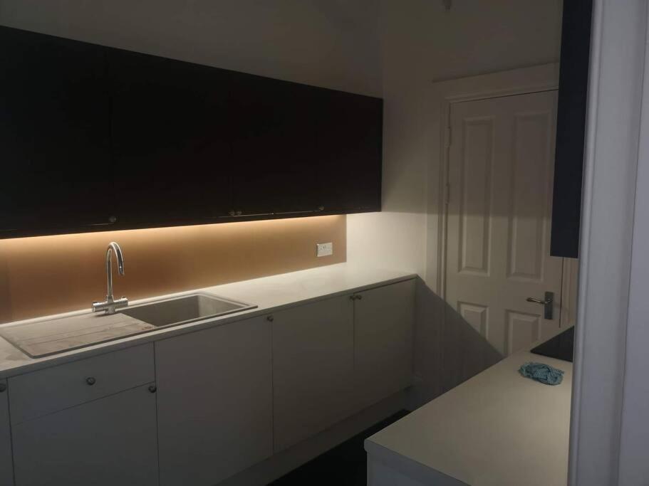 Elegant Studio In Central Hove - 5 Min Walk To Beach - 10 Min To Brighton Exteriör bild